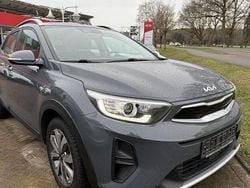 Grau Gebraucht 2022 Kia Stonic Vision SUV | 16.990 € (Guter Preis)