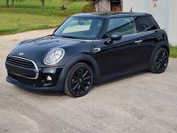 Schwarz Gebraucht 2018 Mini ONE Kleinwagen | 13.500 € (Fairer Preis)
