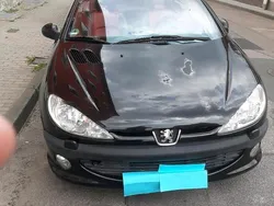 Schwarz Gebraucht 2002 Peugeot 206 CC Cabrio | 2.200 € (Etwas zu teuer)