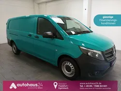 Grün Gebraucht 2021 Mercedes Vito Van / Kleinbus | 17.470 €
