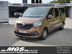 Kupferbraun Gebraucht 2016 Renault Trafic Expression Van | 15.500 € (Fairer Preis)