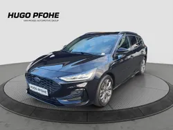 Agate black Gebraucht 2022 Ford Focus ST-Line Kombi | 19.740 € (Fairer Preis)