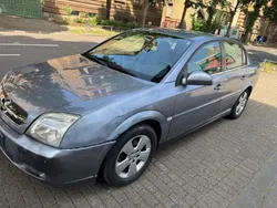 Grau Gebraucht 2005 Opel Vectra Elegance Limousine | 890 € (Superpreis)