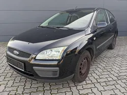 Pantherschwarz metallic Gebraucht 2007 Ford Focus Fun X Limousine | 450 € (Superpreis)