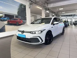 Pure white Gebraucht 2024 VW Golf VIII GTD Limousine | 32.480 € (Fairer Preis)