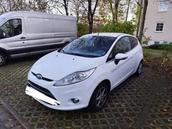 Weiß Gebraucht 2011 Ford Fiesta Titanium Kleinwagen | 3.000 € (Guter Preis)