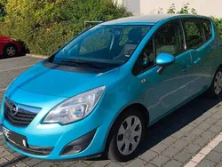 Grün Gebraucht 2010 Opel Meriva Innovation Van / Kleinbus | 3.700 € (Fairer Preis)