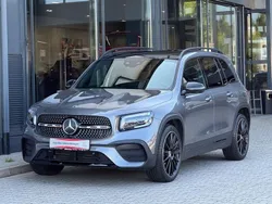 Grau Gebraucht 2020 Mercedes GLB220 AMG line SUV | 35.980 € (Guter Preis)