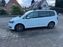 Weiß Gebraucht 2014 VW Touran Van / Kleinbus | 4.700 € (Fairer Preis)