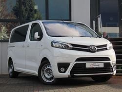Weiß Gebraucht 2022 Toyota Proace Van / Kleinbus | 28.900 € (Guter Preis)