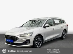 Silber Gebraucht 2023 Ford Focus Titanium Kombi | 20.908 € (Guter Preis)