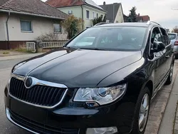 Schwarz Gebraucht 2011 Skoda Superb Kombi | 7.000 € (Fairer Preis)