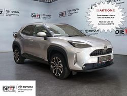 Shimmering silver Neu 2025 Toyota Yaris Cross SUV | 31.880 € (Etwas zu teuer)