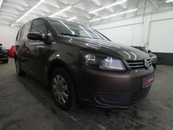Braun Gebraucht 2013 VW Touran Trendline Van / Kleinbus | 3.499 € (Superpreis)