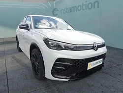 Weiß Gebraucht 2024 VW Tiguan R-line SUV | 48.740 € (Superpreis)
