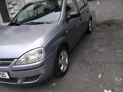 Silber Gebraucht 2004 Opel Corsa Kleinwagen | 1.500 € (Fairer Preis)
