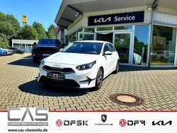 Carraraweiß Gebraucht 2024 Kia Ceed Spirit Limousine | 23.990 € (Guter Preis)