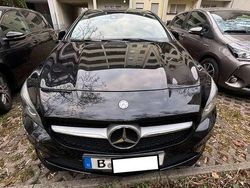 Schwarz Gebraucht 2015 Mercedes CLA200 Limousine | 16.590 € (Fairer Preis)