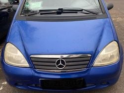 Blau Gebraucht 1999 Mercedes A140 Classic Van / Kleinbus | 980 € (Teuer)