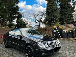 Schwarz Gebraucht 2003 Mercedes E320 Elegance Limousine | 4.700 € (Guter Preis)