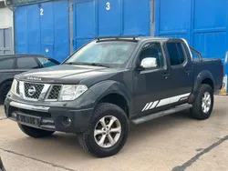 Grau Gebraucht 2009 Nissan Navara Abholung | 8.600 € (Superpreis)