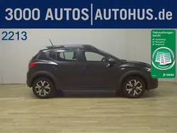Schwarz Gebraucht 2023 Dacia Sandero Expression Kleinwagen | 14.480 € (Superpreis)