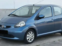 Blau Gebraucht 2008 Toyota Aygo Team Kleinwagen | 6.500 €