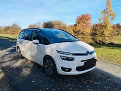 Weiß Gebraucht 2016 Citroën Grand C4 Picasso Van / Kleinbus | 10.900 € (Etwas zu teuer)