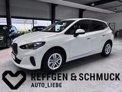 Weiß Gebraucht 2024 BMW 220 Active Tourer Van / Kleinbus | 32.390 € (Fairer Preis)