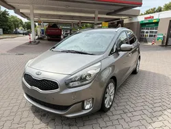 Grau Gebraucht 2015 Kia Carens Van / Kleinbus | 7.300 € (Guter Preis)