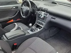 Gebraucht 2005 Mercedes 220 | 4.000 €