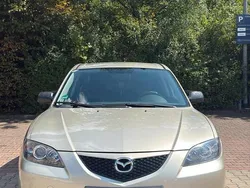 Gold Gebraucht 2006 Mazda 3 Inclusive Limousine | 3.700 € (Etwas zu teuer)