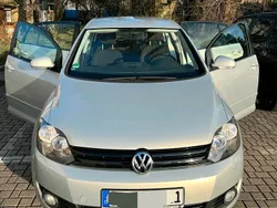 Grau Gebraucht 2010 VW Golf Plus Cross Van / Kleinbus | 7.900 € (Etwas zu teuer)
