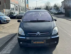 Schwarz Gebraucht 2009 Citroën Xsara Picasso Tendance Van / Kleinbus | 1.590 € (Fairer Preis)