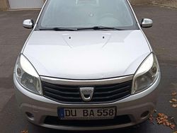 Gebraucht 2009 Dacia Sandero Lauréate Limousine | 2.200 € (Fairer Preis)