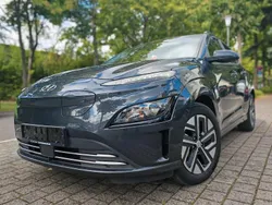 Grau Gebraucht 2022 Hyundai Kona Select SUV | 19.944 € (Fairer Preis)