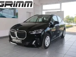 Schwarz ii/bonnet fluid black Gebraucht 2024 BMW 216 Van / Kleinbus | 26.890 € (Fairer Preis)