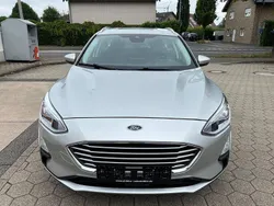 Polarsilber metallic Gebraucht 2019 Ford Focus Kombi | 11.990 € (Fairer Preis)
