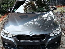 Grau Gebraucht 2019 BMW 330 M Sport Kombi | 23.600 € (Superpreis)