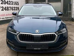 Blau Gebraucht 2021 Skoda Octavia Ambition Kombi | 13.999 € (Fairer Preis)