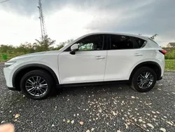 Weiß Gebraucht 2017 Mazda CX-5 Exclusive-Line SUV | 14.290 € (Fairer Preis)