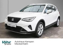 Candy weiss Gebraucht 2024 Seat Arona FR SUV | 23.230 € (Guter Preis)