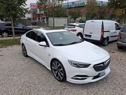 Weiß Gebraucht 2018 Opel Insignia OPC Limousine | 18.500 €