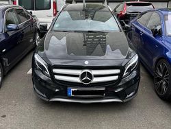 Schwarz Gebraucht 2014 Mercedes GLA220 SUV | 15.990 € (Etwas zu teuer)
