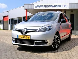 Grau Gebraucht 2015 Renault Grand Scénic III Bose Edition Van / Kleinbus | 6.950 € (Fairer Preis)