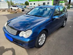 Blau Gebraucht 2003 Mercedes C200 Classic Limousine | 1.950 € (Guter Preis)