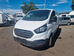Weiß Gebraucht 2018 Ford Transit Custom Van / Kleinbus | 12.100 €
