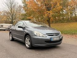Blau Gebraucht 2004 Peugeot 307 Coupé | 1.450 € (Fairer Preis)