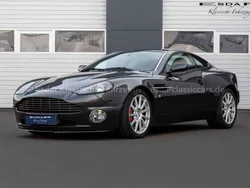 Grau Gebraucht 2005 Aston Martin Vanquish Coupé | 105.000 €