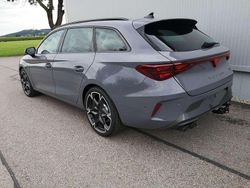 Taigagrau Gebraucht 2024 Cupra Leon VZ Kombi | 42.690 € (Fairer Preis)